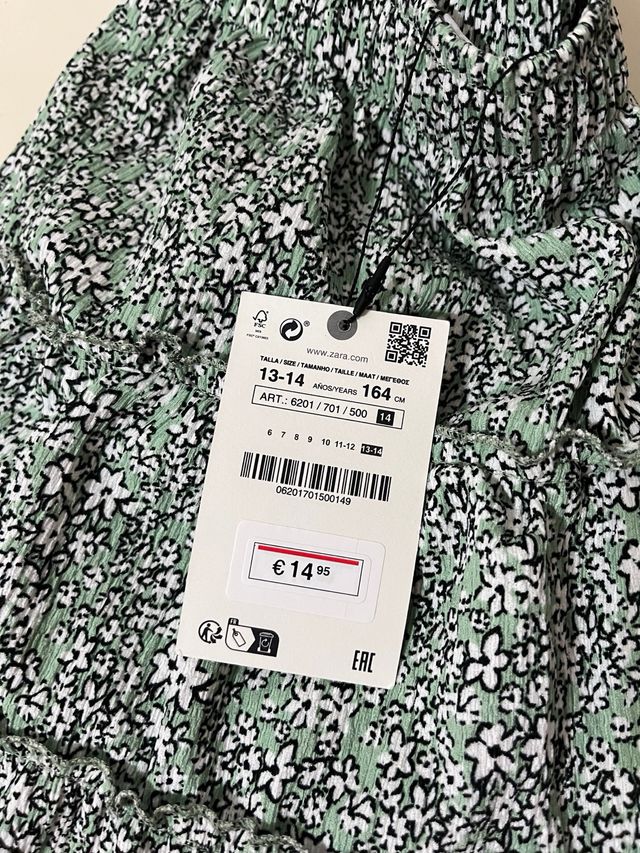 Falda pantalon con estampado de flores Zara