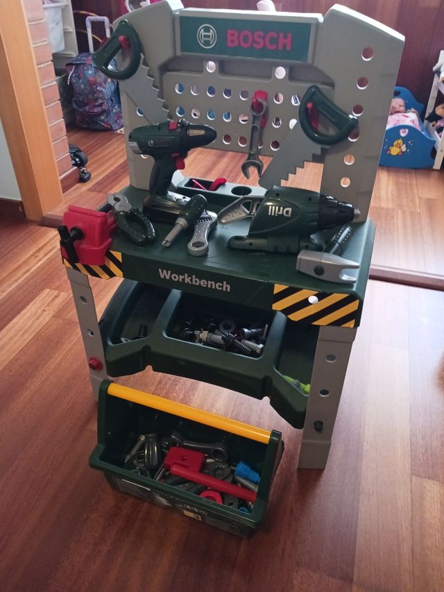 Banco trabajo + taladro + caja herramientas Bosch