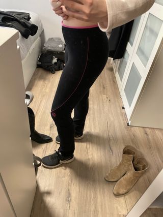 Chandal de Ternua negros-rosa