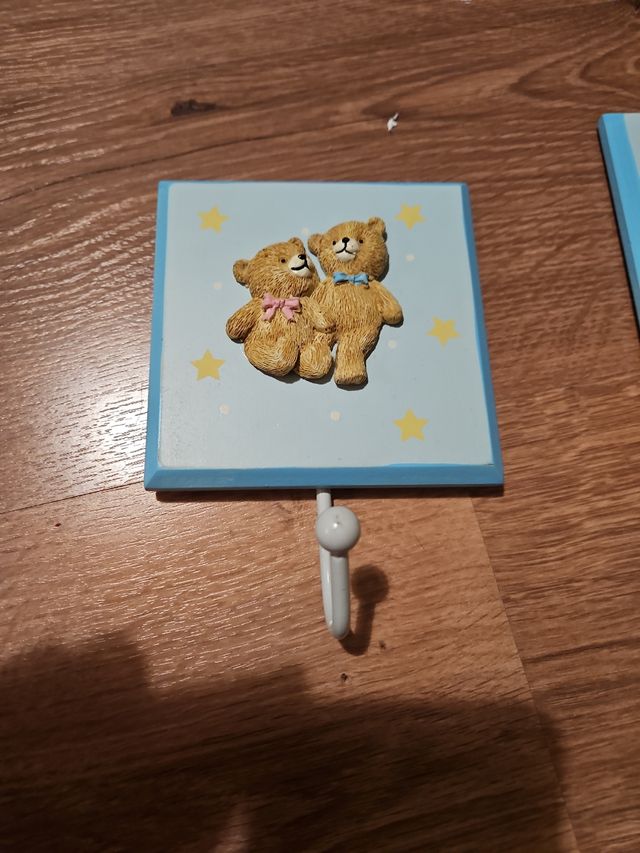 2 Percheros infantiles osos