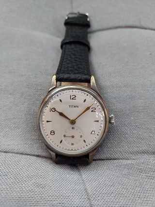Reloj Titan vintage