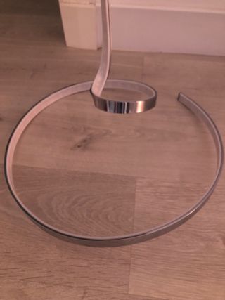 Lámpara LED pie metalica plata