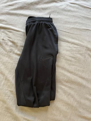 Pantalones Nike negros deportivos
