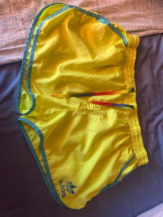 Shorts Adidas Amarillos