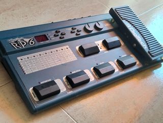 Pedal multi-efeitos para guitarra Digitech RP6 - Anos 90 em