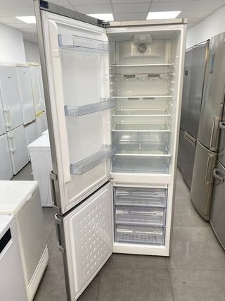 Nevera Beko acero inoxidable