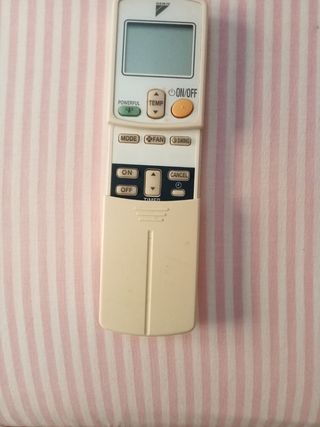 Mando aire Daikin ARC423A18