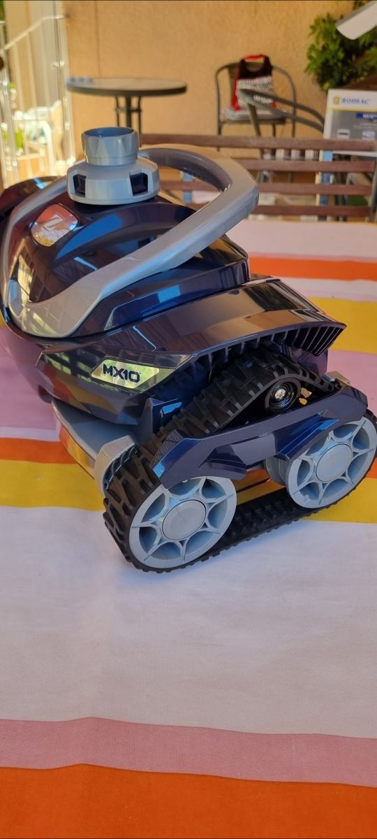 Robot limpiapiscinas MX10