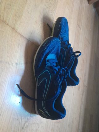 Zapatillas atletismo tacos. Talla 39