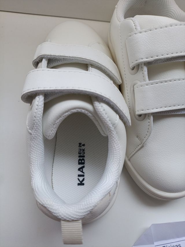 Zapatillas blancas niño velcro