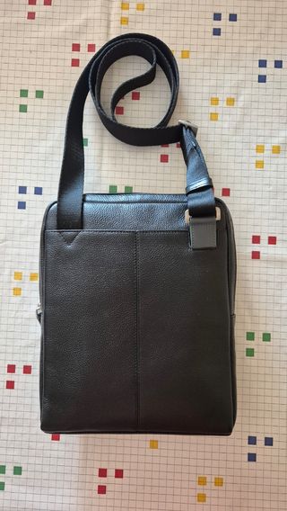 Bolso Piquadro bandolera negro