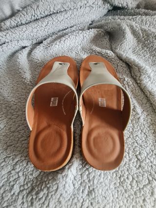 Sandalias FitFlop beige hombre
