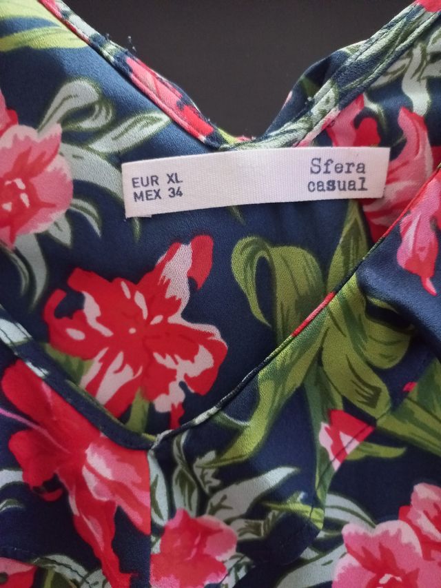 Blusa Sfera flores - Talla M