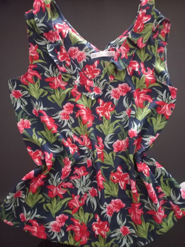 Blusa Sfera flores - Talla M