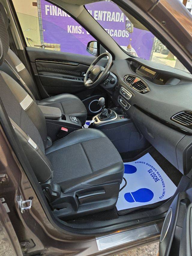 Renault Scenic 2011