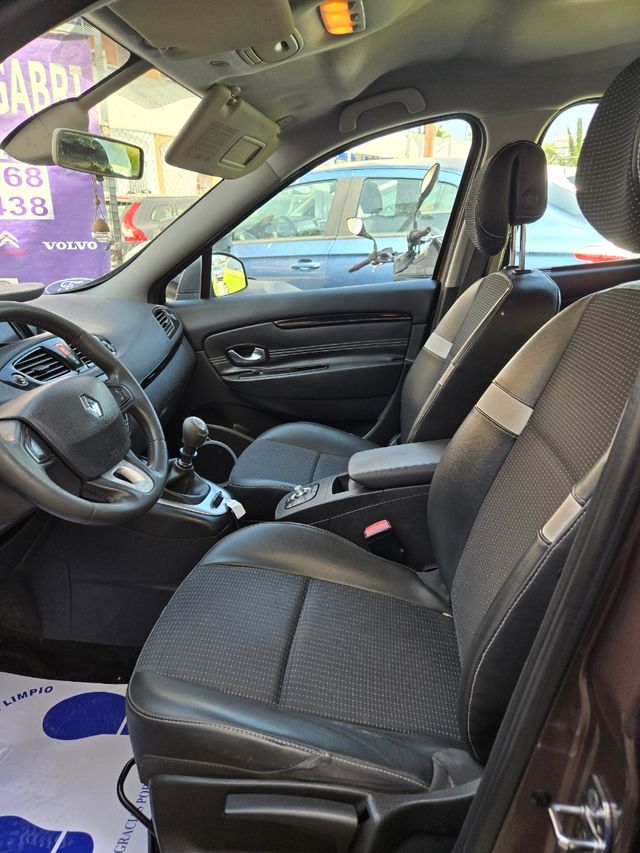 Renault Scenic 2011