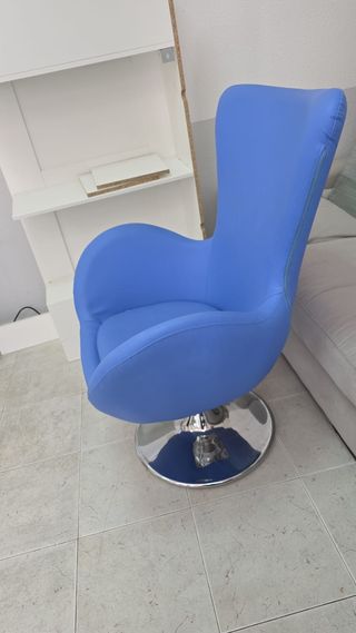 Sillón huevo azul - piel sintética