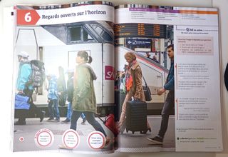 Libro de francés de 1° Bach. Nivel A1-A2. SM.