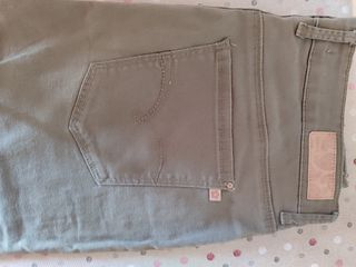 Pantalones pitillo verde oliva