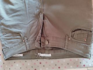 Pantalones pitillo verde oliva