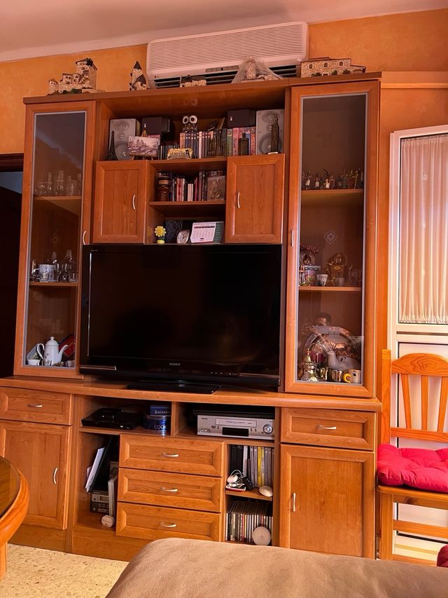 Mueble salón madera