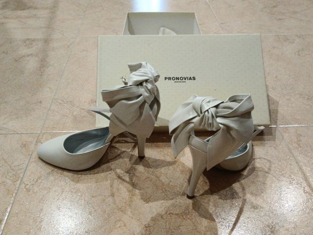 Zapatos novia Pronovias blancos marfil