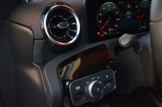 Mercedes-Benz Clase CLA 2023