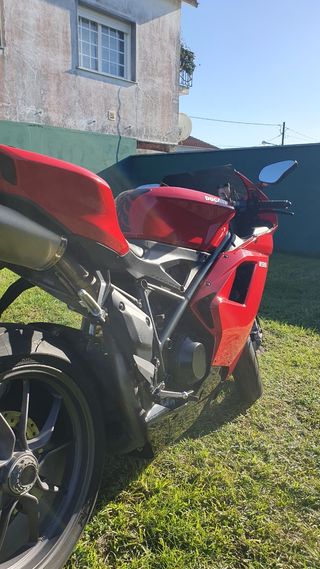 Ducati 1198. Piezas originales.