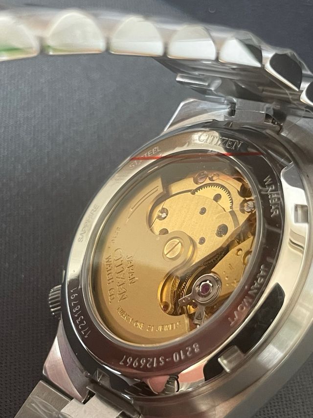 Reloj Citizen Tsuyosa NJ0150-81Z “Vibrant Yellow”