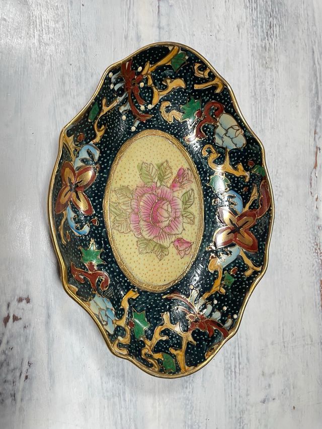 Plato cerámico decorado vintage