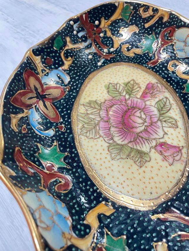 Plato cerámico decorado vintage