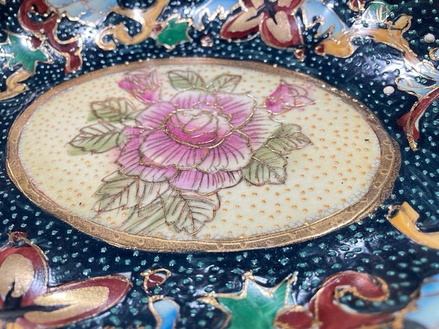 Plato cerámico decorado vintage