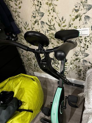 Bicicleta estática plegable