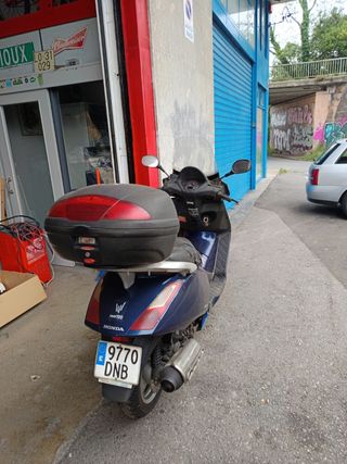 Honda Pantheon 125 - Scooter