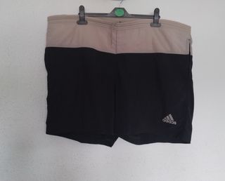 Shorts Adidas beige-negro