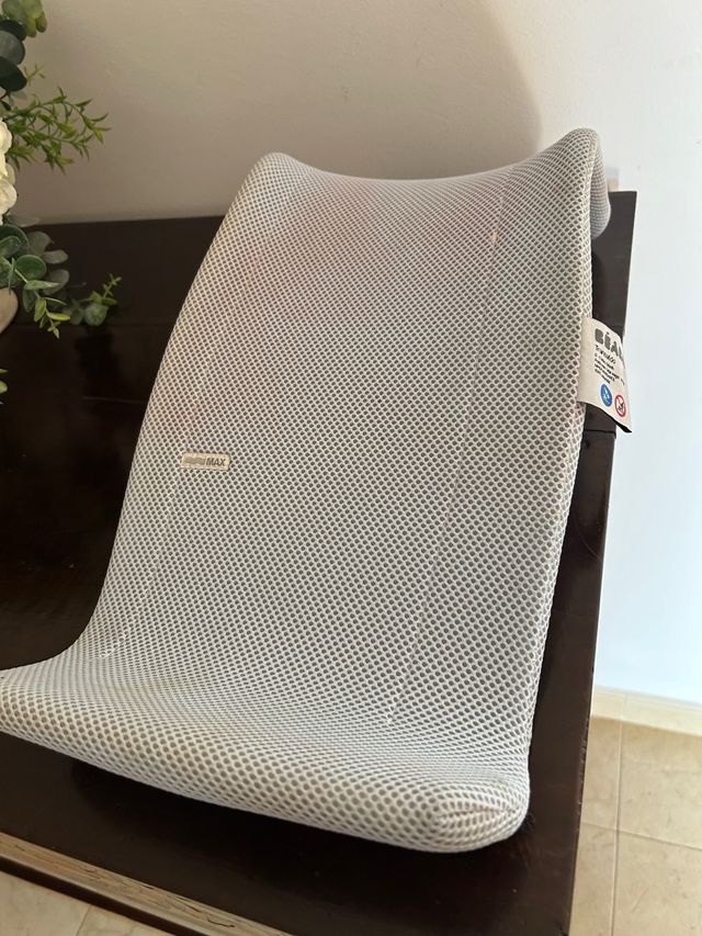 Soporte bañera bebé recién nacido marca Beaba