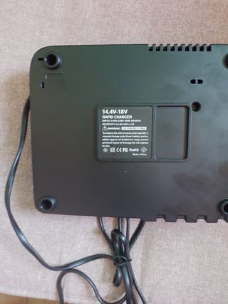 Cargador Ryobi DC18RC 14.4V-18V