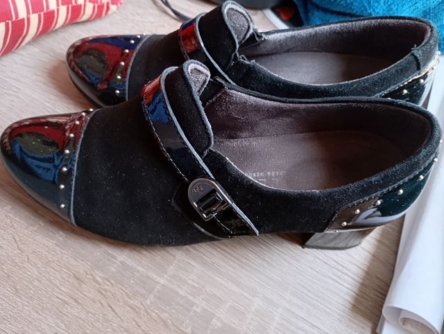 Zapatos Pitillo negros - tacón bajo