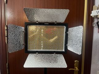 Foco LED YONGNUO YN600L Pro