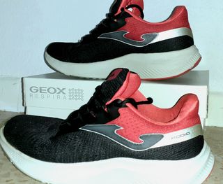 Zapatillas  rojas y negras