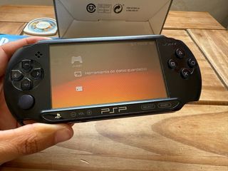 PSP Street (PlayStation Portable) negra