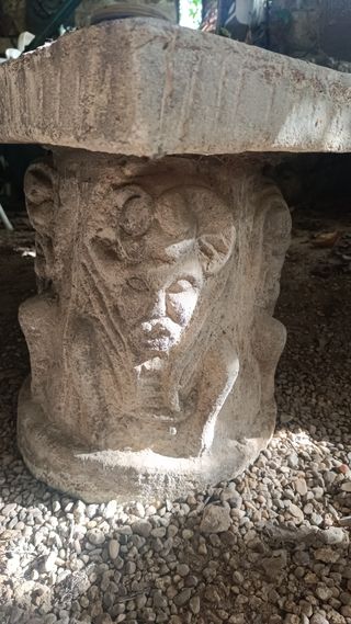 Mesa+bancos piedra antiguos