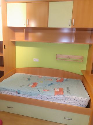 Habitación juvenil+2 colchones 90cm