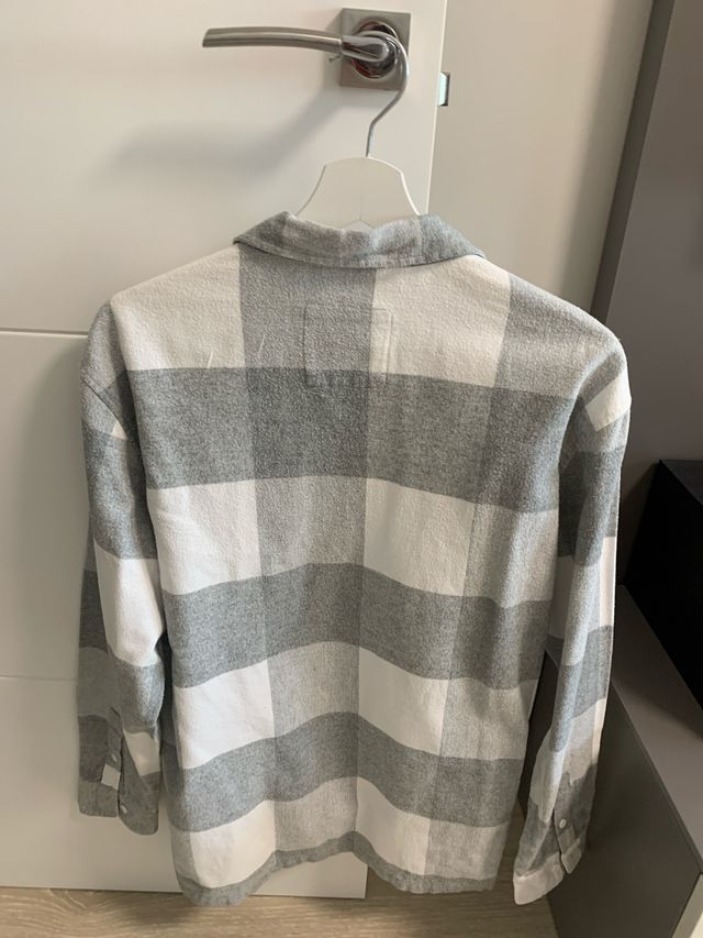 Camisa ancha para llevar abierta Bershka