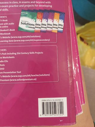 Solutions 3rd Edition Intermediate Libro y cuadern