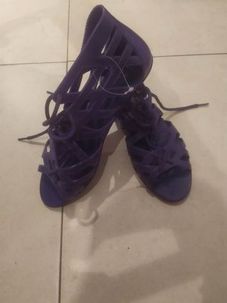 Sandalias romanas purpura