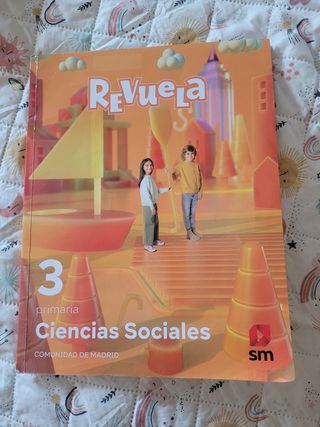 Ciencias Sociales. 3 Primaria. Revuela. Comunid...