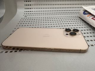 iPhone 13 Pro Max Gold