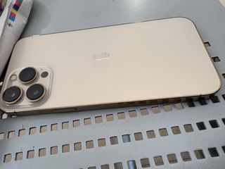 iPhone 13 Pro Max Gold