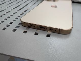 iPhone 13 Pro Max Gold